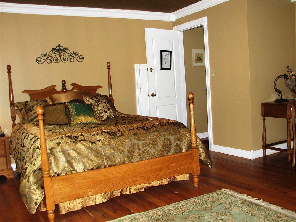 Hill House Bed And Breakfast Loretto 外观 照片