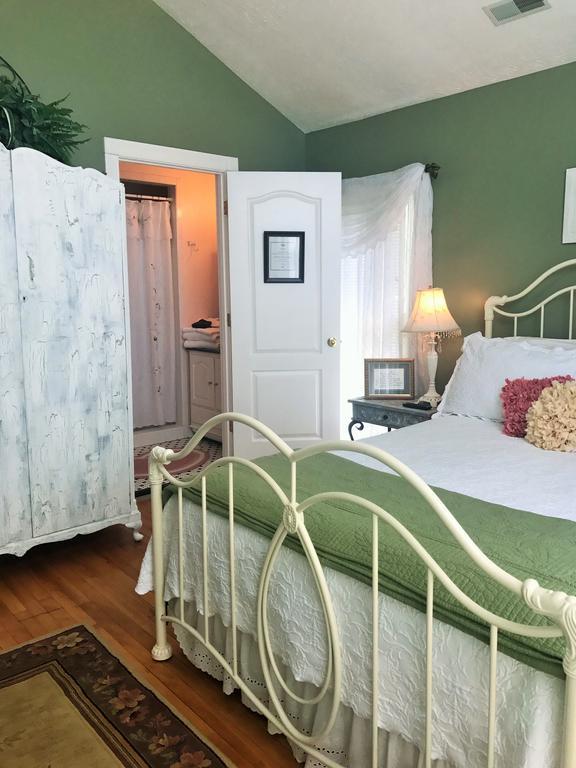 Hill House Bed And Breakfast Loretto 外观 照片