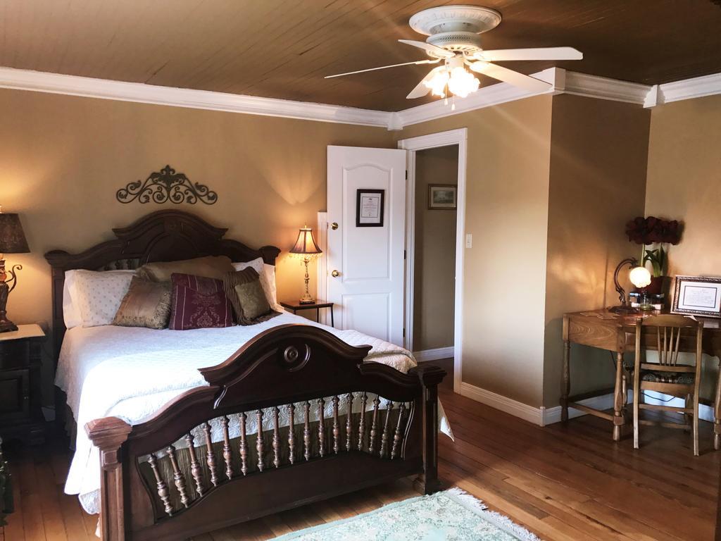 Hill House Bed And Breakfast Loretto 外观 照片