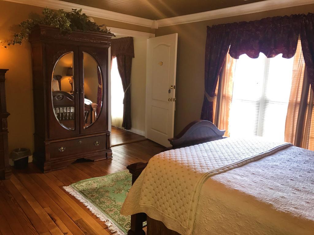 Hill House Bed And Breakfast Loretto 外观 照片